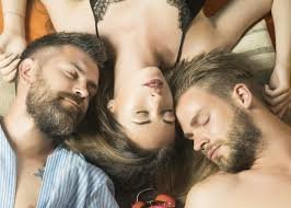 Oser parler de ses envies bisexuelles : explorez vos désirs sans étiquette – illustration bisexualité homme (FTSH)